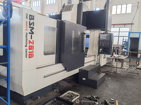 生產（chǎn）設備(數控龍門（mén）加工中心）