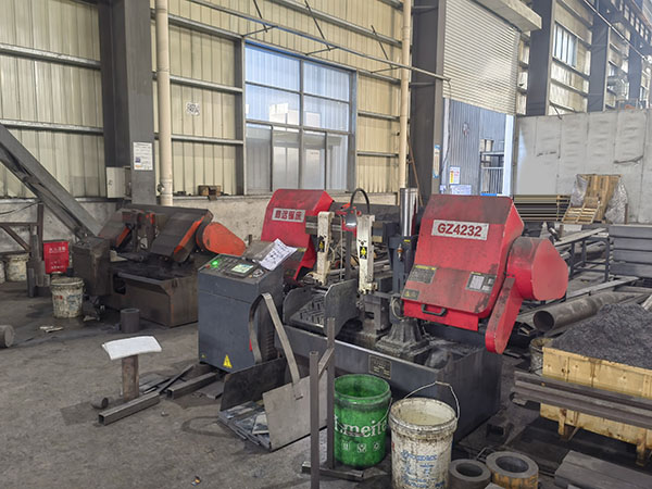 生產設備（下料鋸床（chuáng））